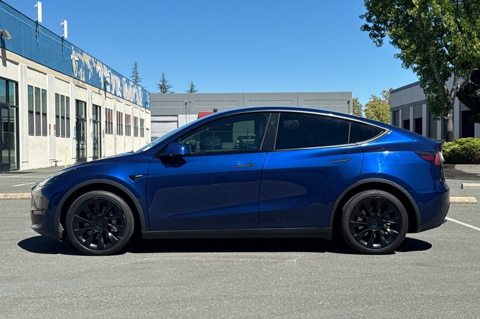 2023 Tesla Model Y Long Range LONG RANGE