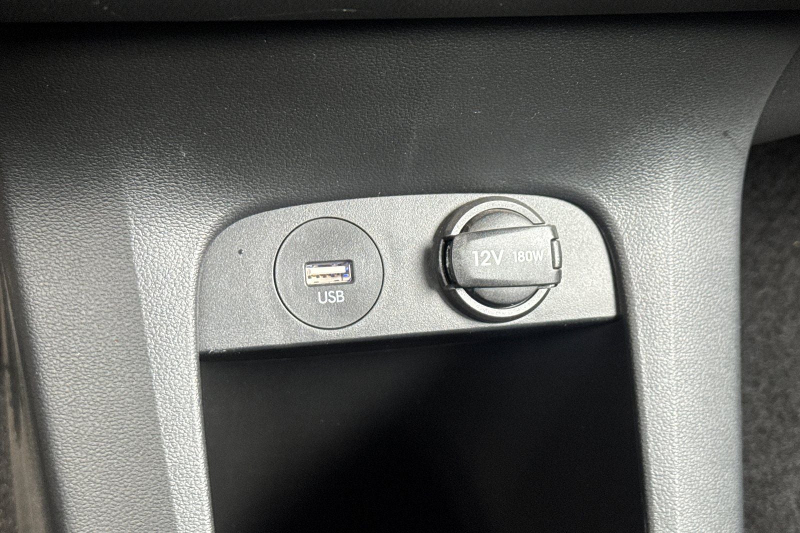 2024 Hyundai IONIQ 5 SE