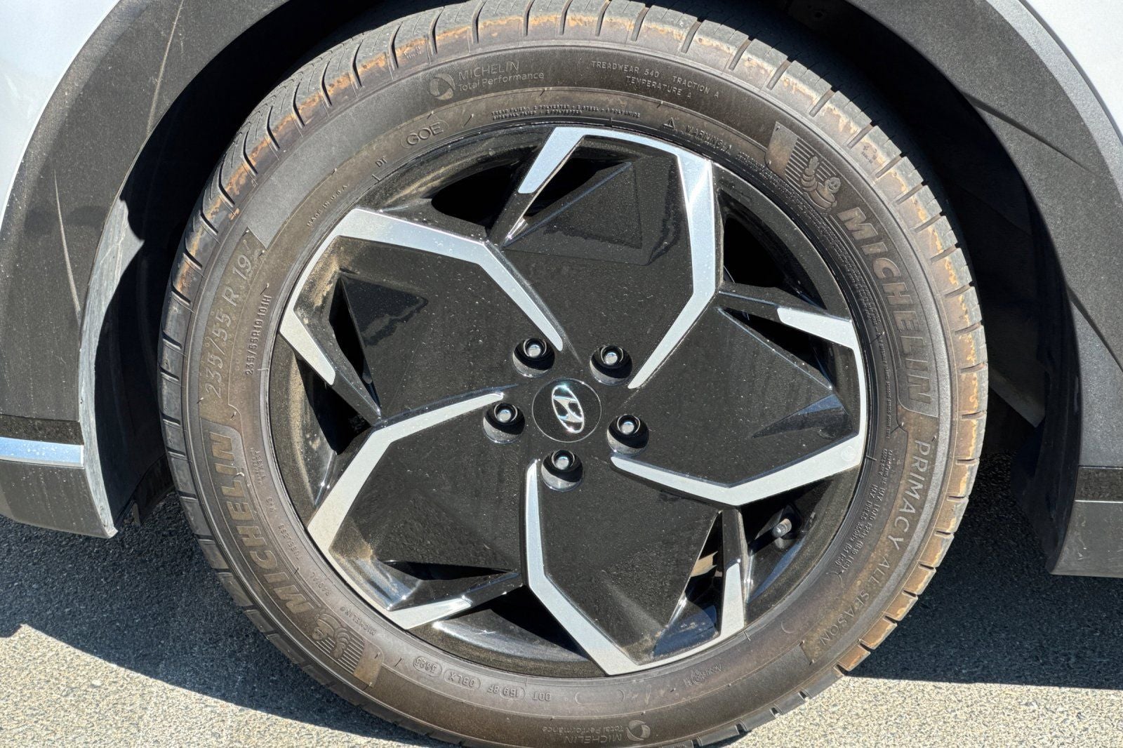 2024 Hyundai IONIQ 5 SEL