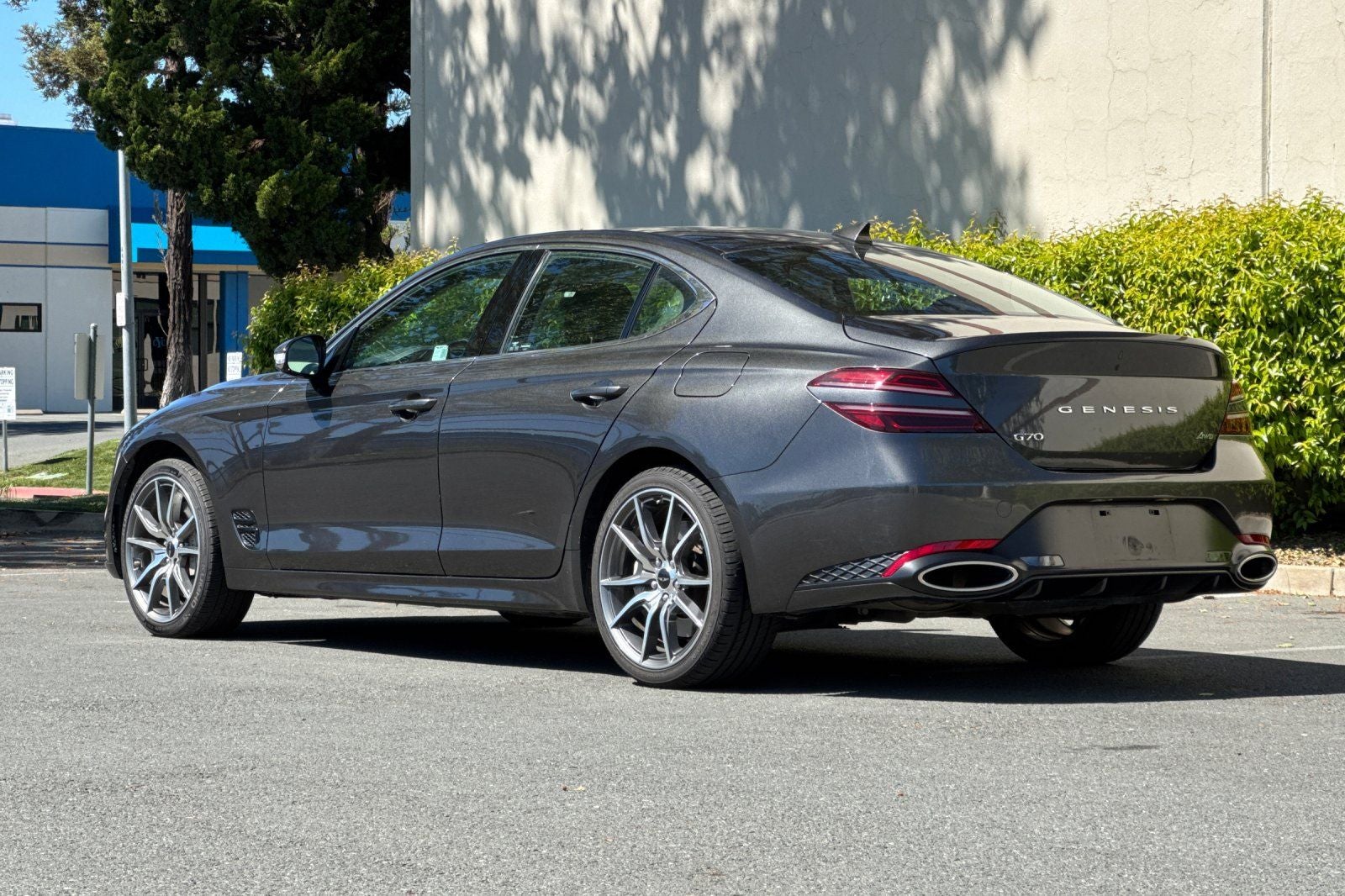 2025 Genesis G70 2.5T