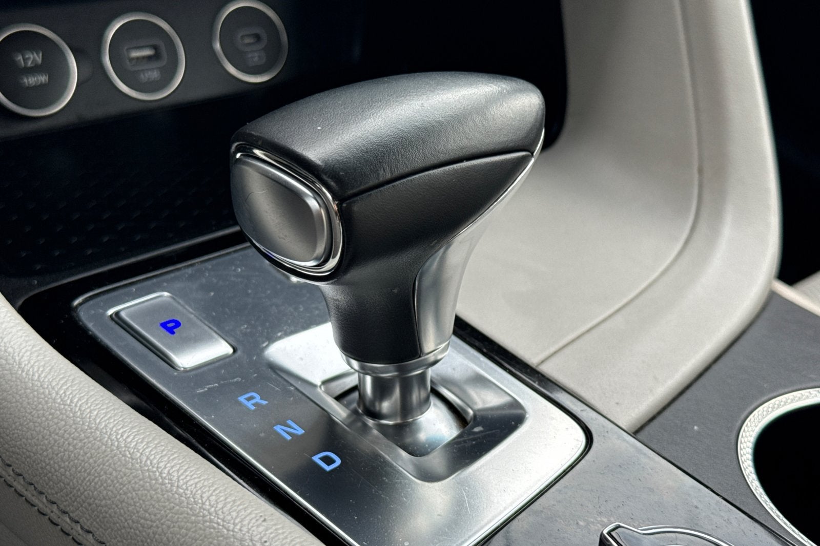 2024 Genesis G70 2.5T