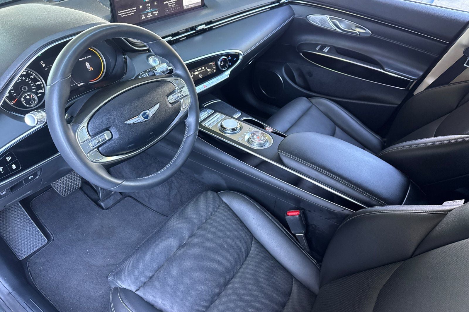 2025 Genesis GV70 2.5T 2.5T AWD