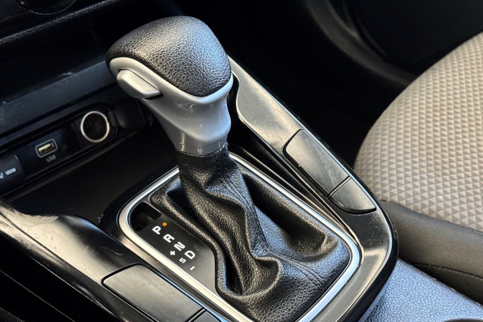 2023 Kia Soul LX TECHNOLOGY