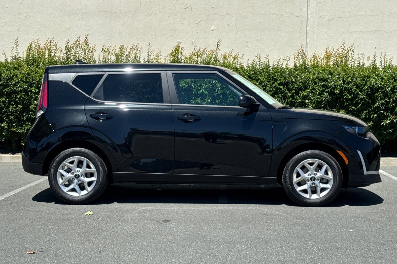 2025 Kia Soul LX TECHNOLOGY