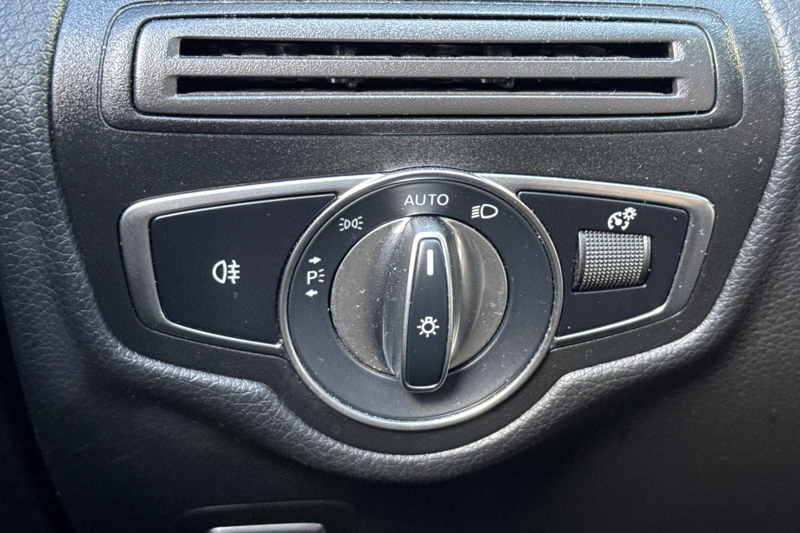 2022 Mercedes-Benz GLC GLC 300 CLC 300