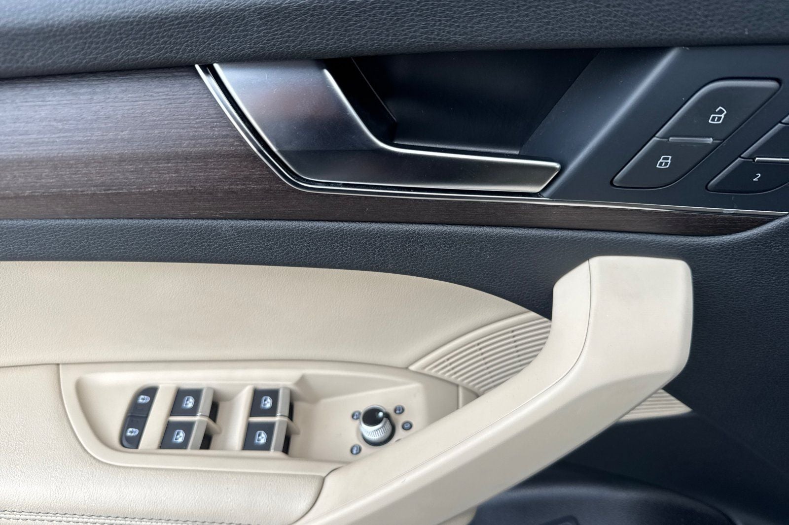 2022 Audi Q5 45 S line Premium quattro