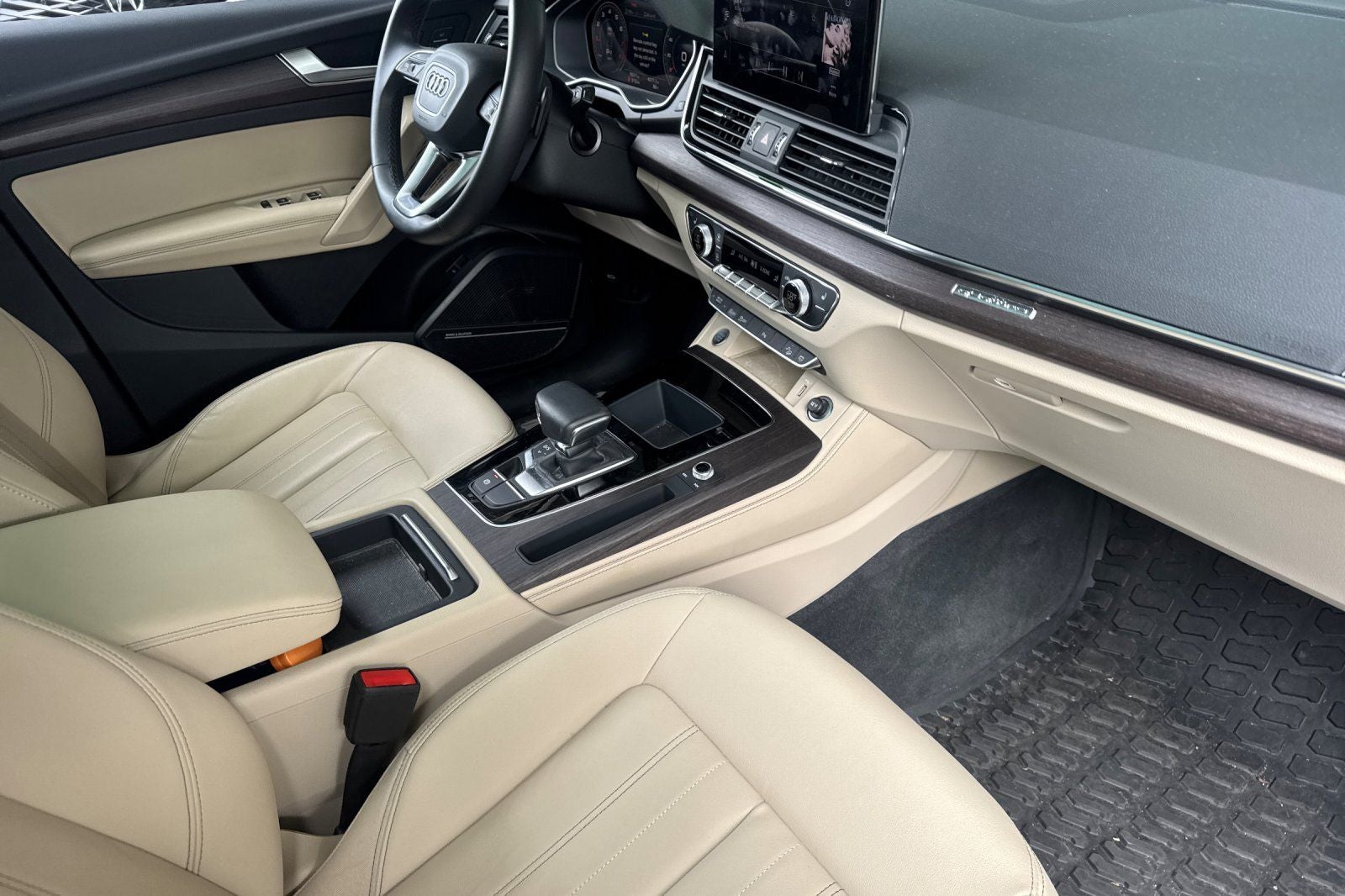 2022 Audi Q5 45 S line Premium quattro