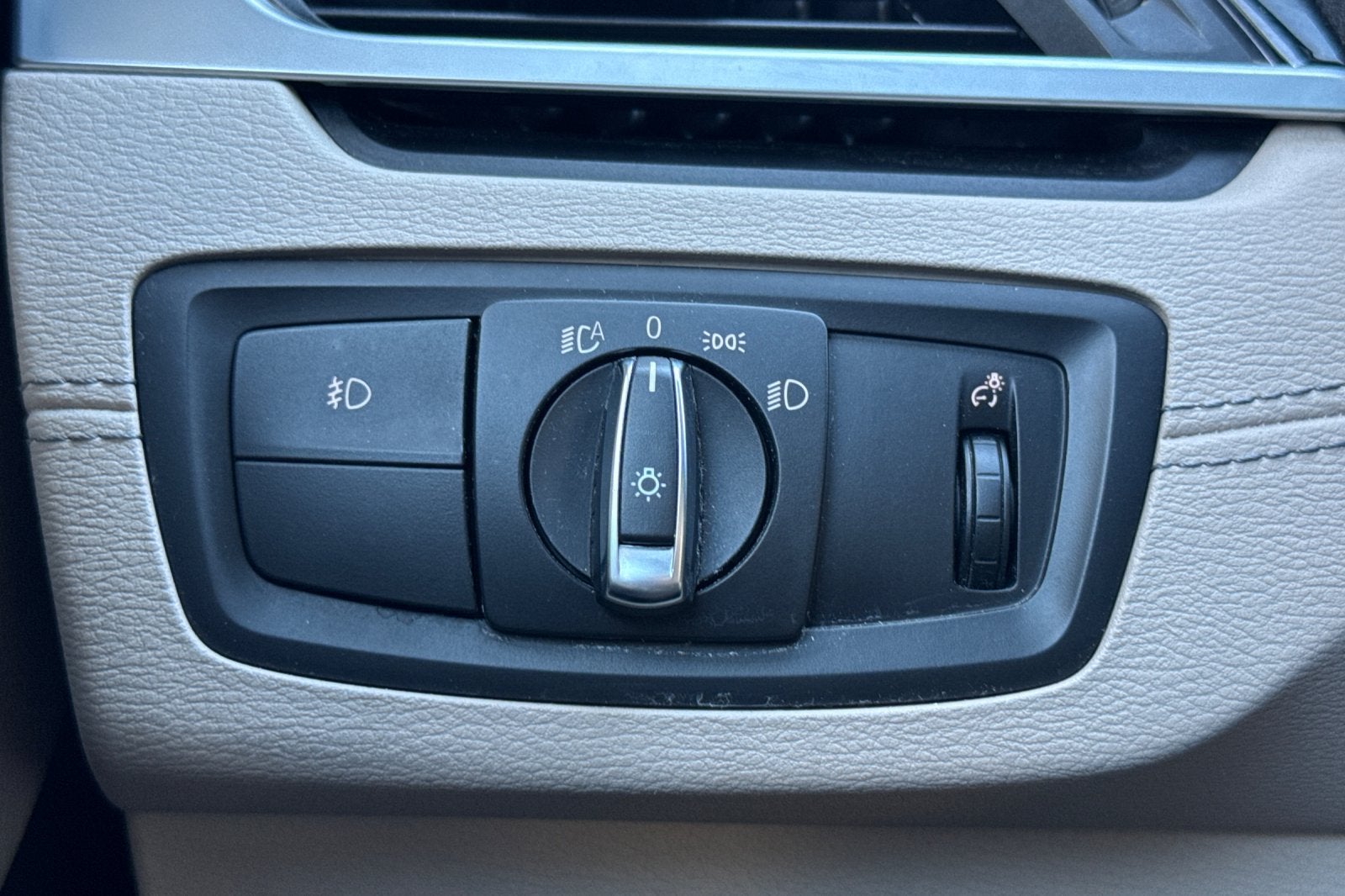 2020 BMW X1 xDrive28i