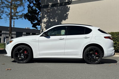 2022 Alfa Romeo Stelvio Veloce