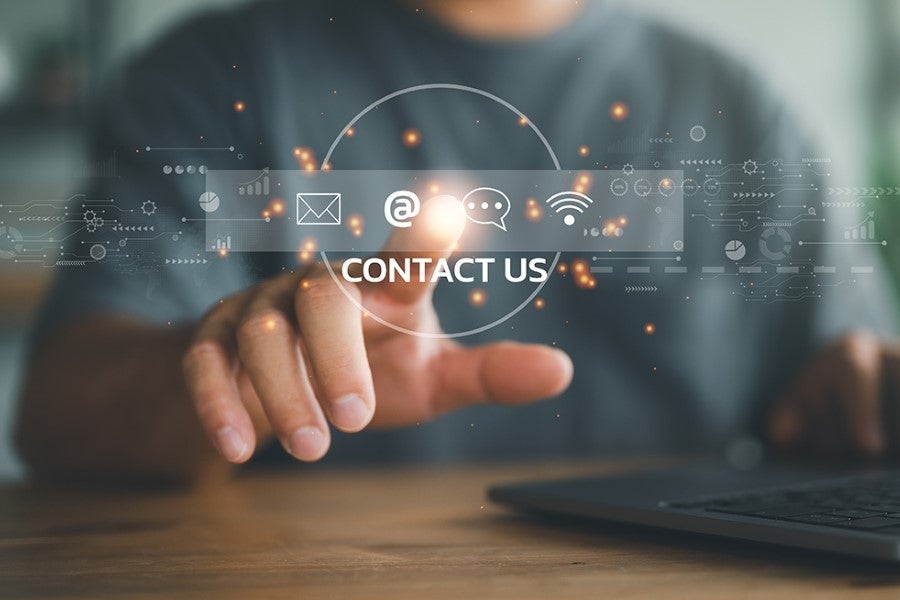 Representante de ventas hispano de Concord Nissan